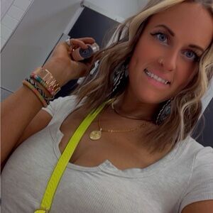 Meet your Posher, Alicia